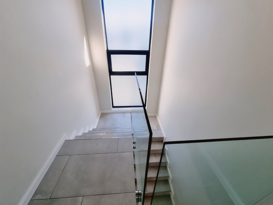 4 Bedroom Property for Sale in Sandown Western Cape